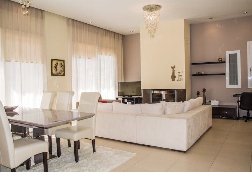 Chris Rea Villa