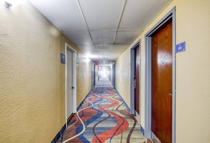 モーテル Fairbridge Inn Express, Monroe City