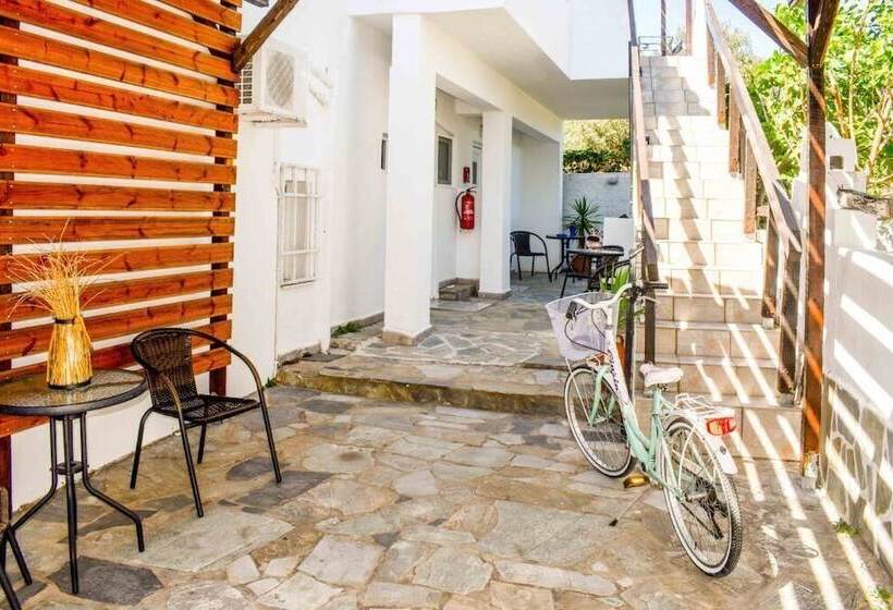 پانسیون Skiathos Holiday Resort