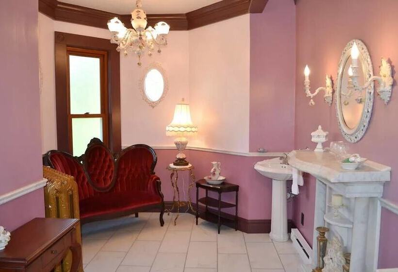 The Conner House B&b