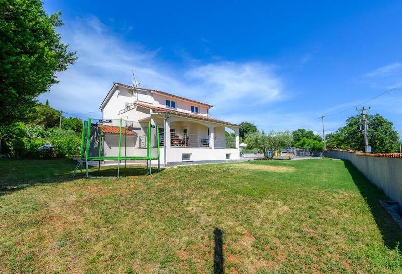Villa Elisa