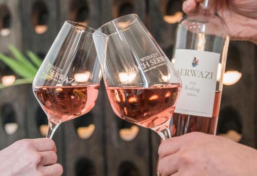 ペンション Weingut Erich Serwazi