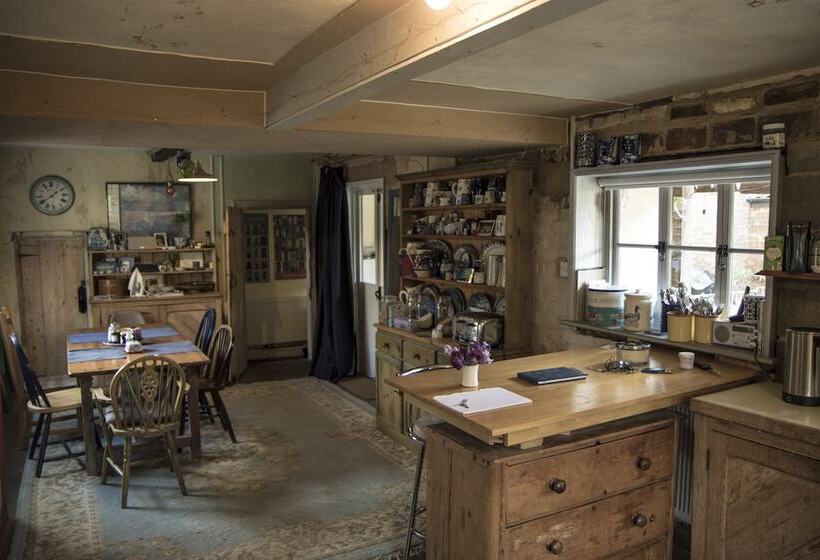 The Old Manse B&b