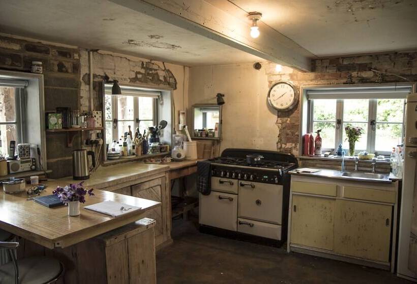 The Old Manse B&b