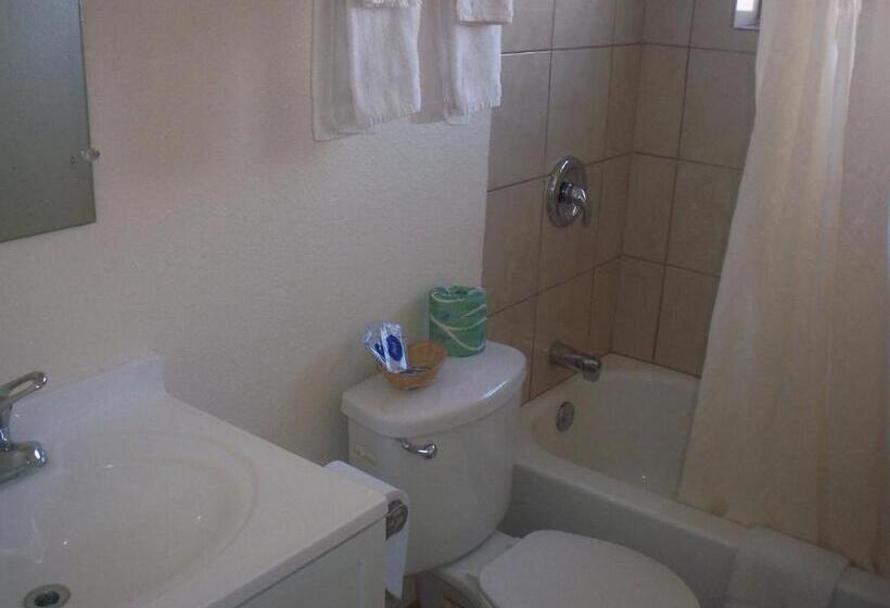 فندق Deluxe Inn Of Roswell