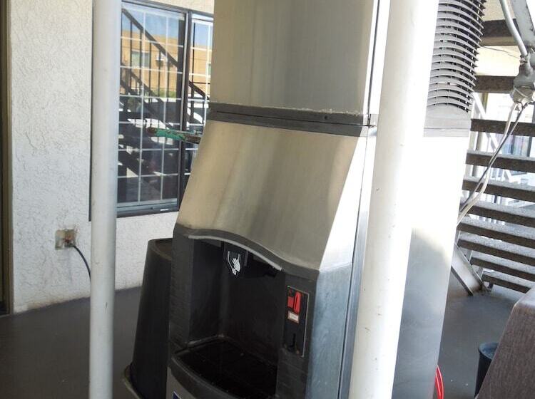 בית מלון כפרי National Inn Garden Grove