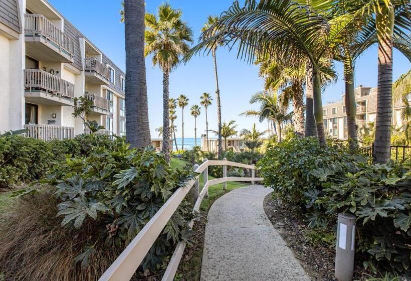 هتل North Coast Village