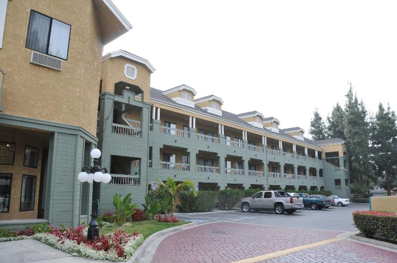 فندق Oak Tree Inn