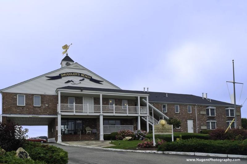 هتل Ocean Club On Smuggler's Beach