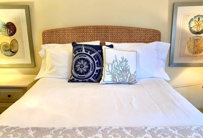 酒店 The Oak Bluffs Inn