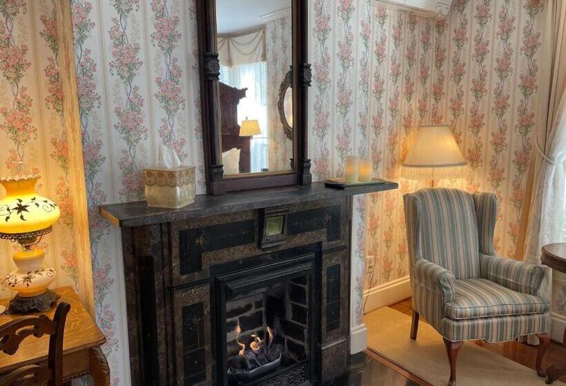 酒店 The Oaks Victorian Inn