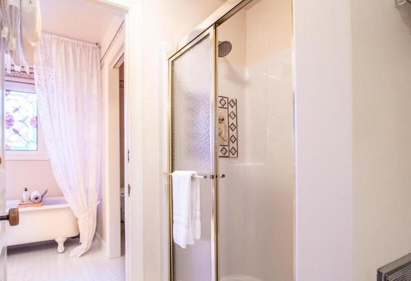 酒店 The Oaks Victorian Inn