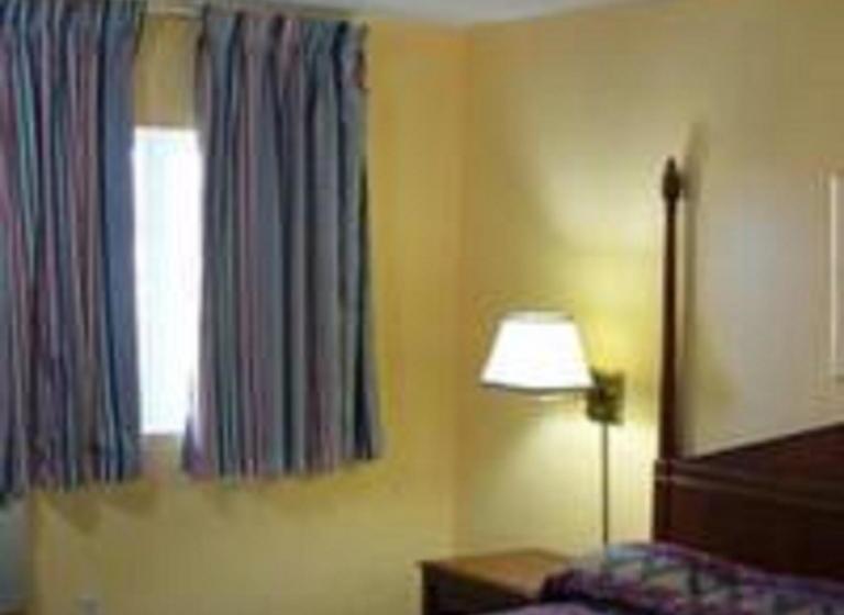 Motel 10