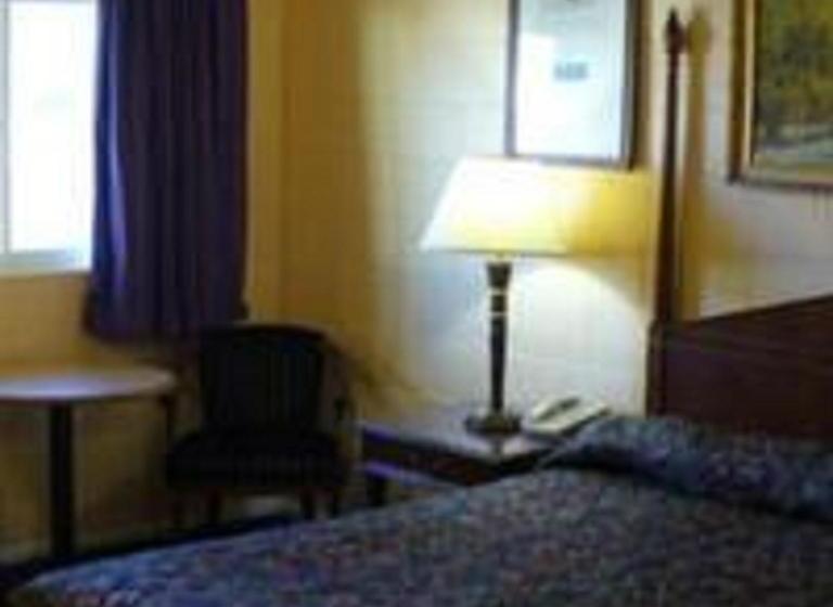 Motel 10