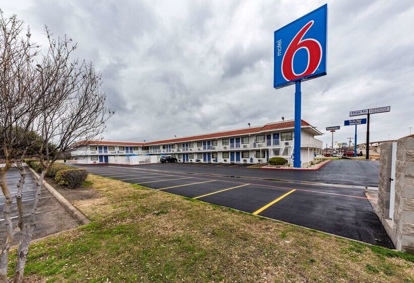 Motel 6north Richland Hills, Tx