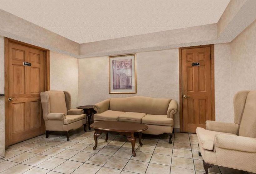 مُتل Days Inn By Wyndham Lenox Ma