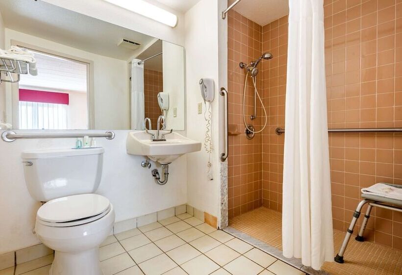 فندق على الطريق Quality Inn Falconer  Jamestown