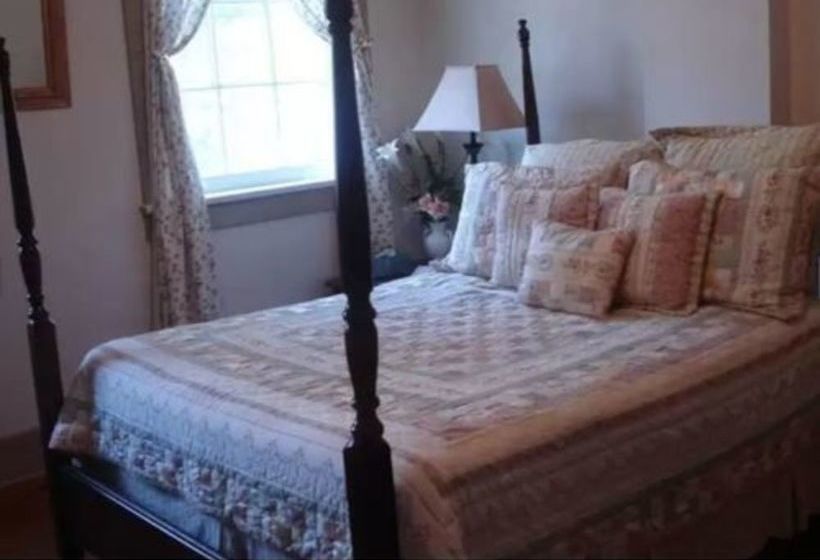 Old Castillo Bed And Breakfast