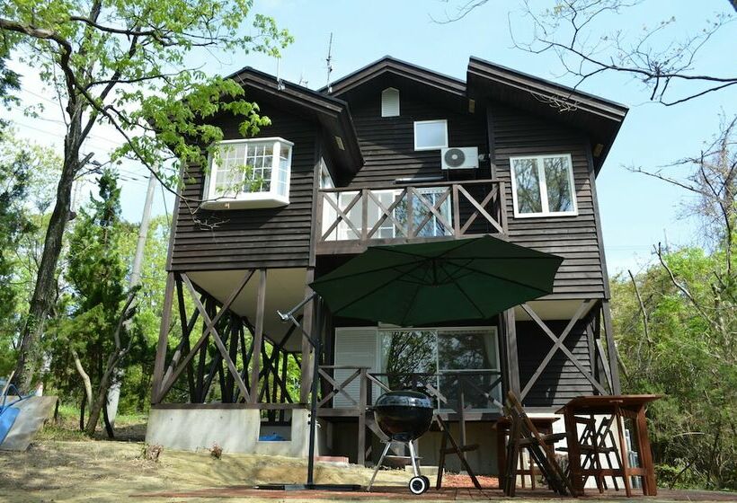 Family Cottage Notoie