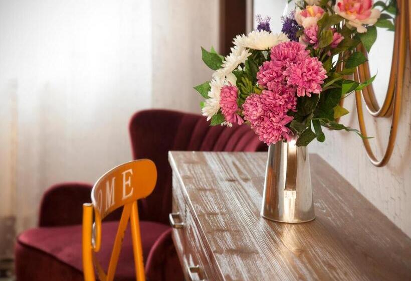 Hostal El Aparcamiento