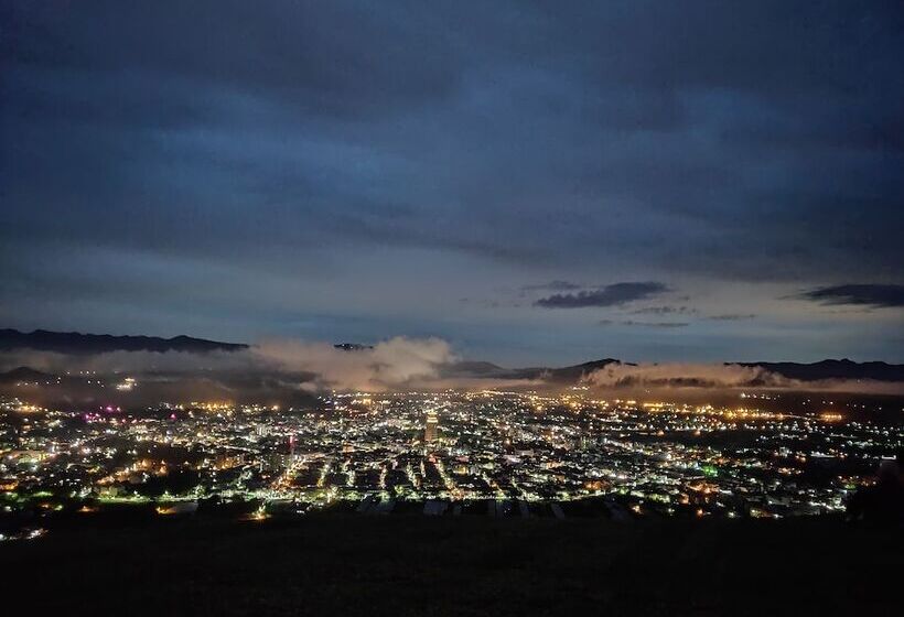 پانسیون Base Area