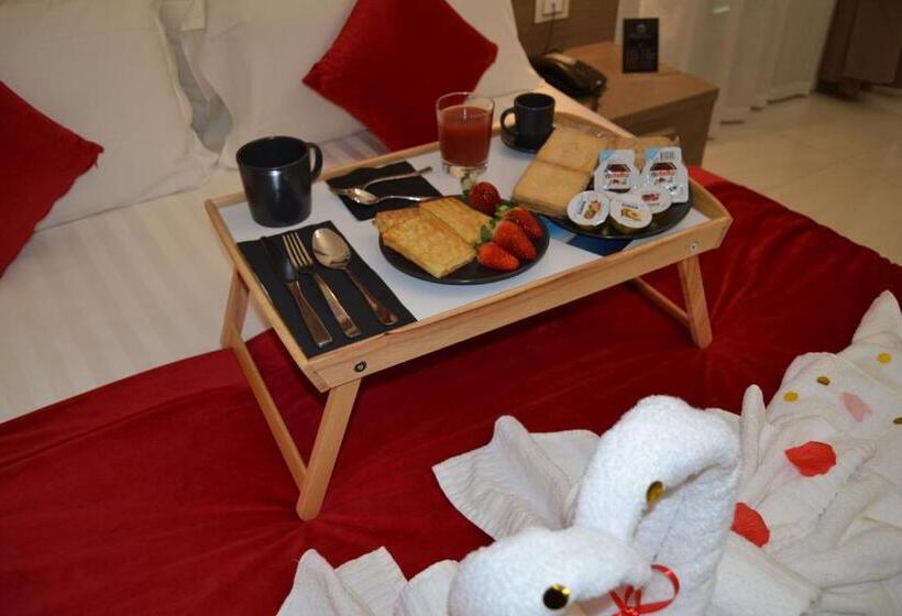 پانسیون Mecla Suites
