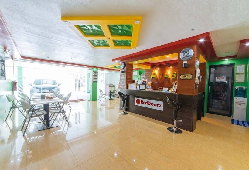 פנסיון Reddoorz Near Notre Dame Of Dadiangas University