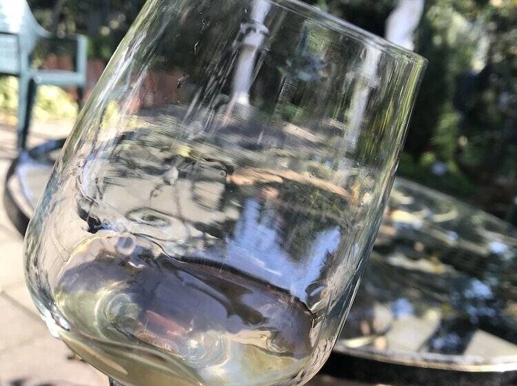 پانسیون Topical House