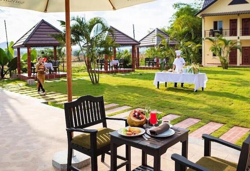 هتل Sansan Resort