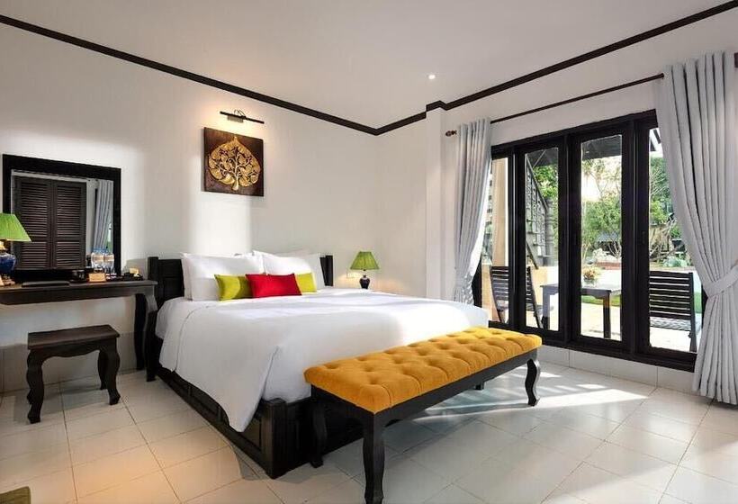 هتل Sansan Resort