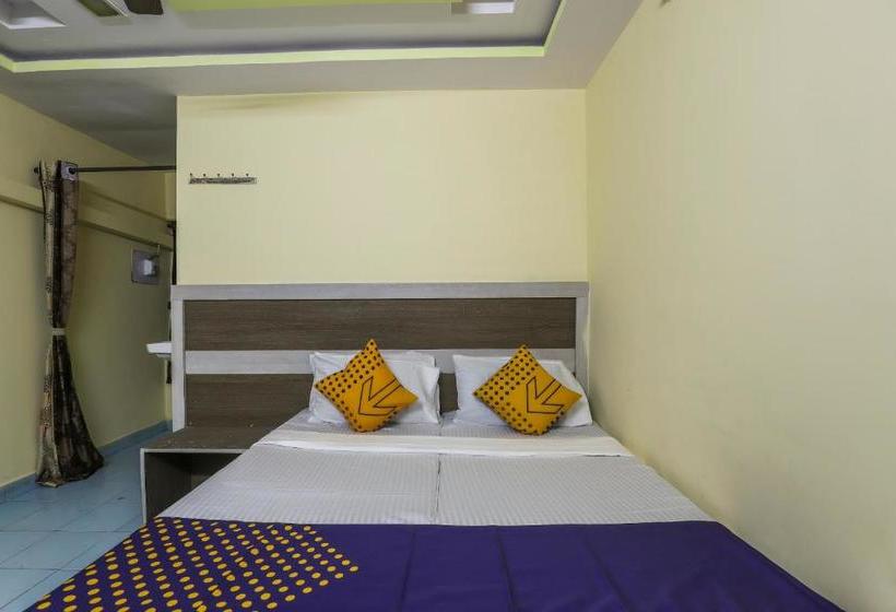Отель Spot On 62662 Shree Varai Krupa Guest House
