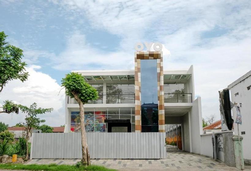 בית מלון כפרי Oyo 2140 Hs Residence