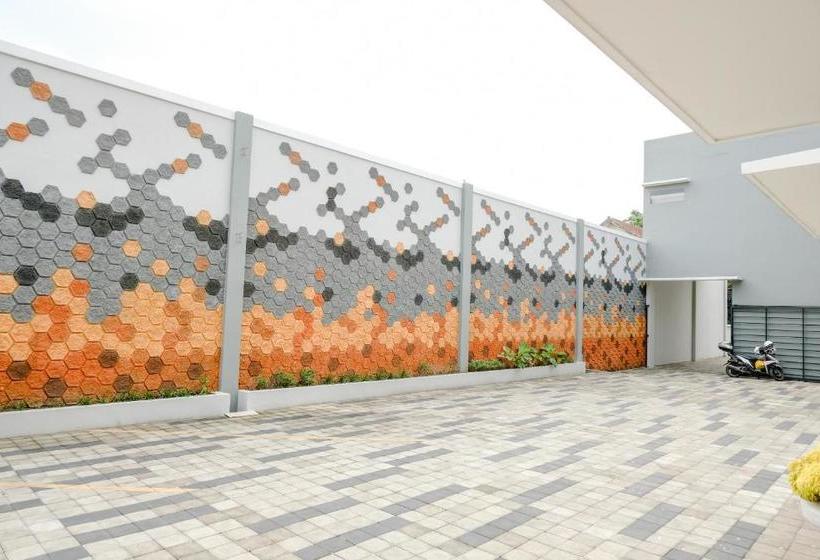 בית מלון כפרי Oyo 2140 Hs Residence