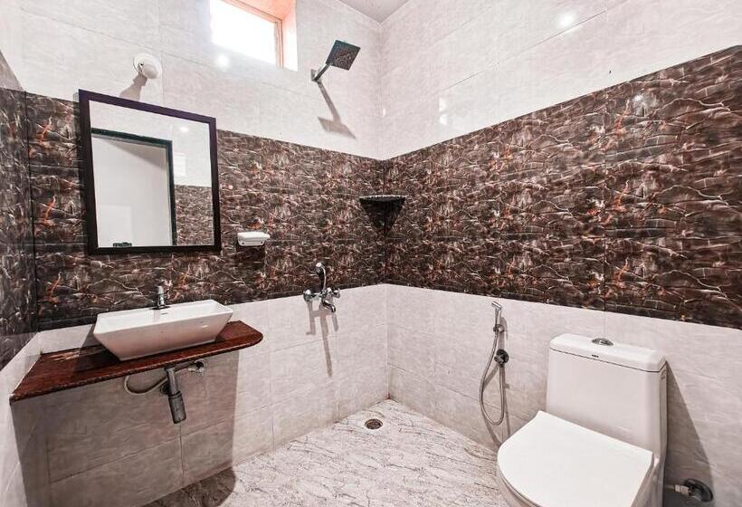 هتل Vibes Inn