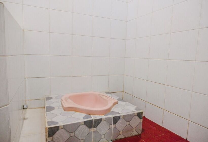 בית מלון כפרי Spot On 2417 Melati Residence