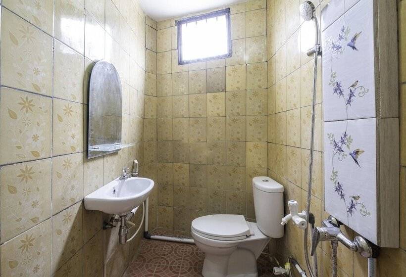 هتل Oyo 2391 Baladewa Residence Syariah