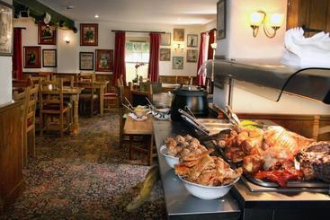 هاستل The Butterleigh Inn