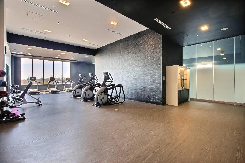 هتل Courtyard By Marriott Montreal Brossard