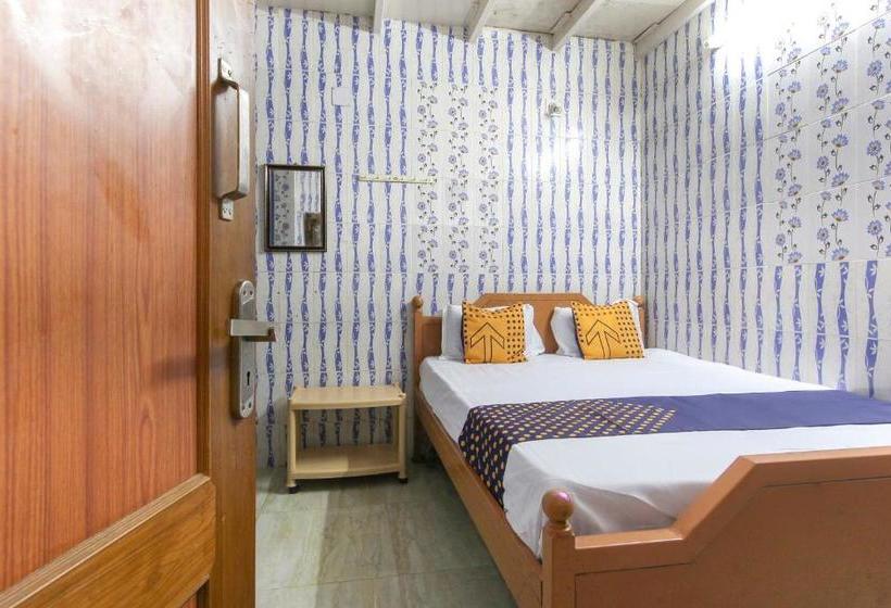 בית מלון כפרי Spot On 65418 Kcr Garden