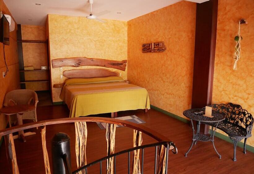 Madre Tierra Hotel & Coworking & Hostal