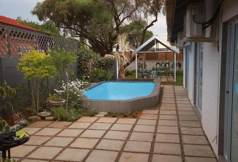 פנסיון The Retreat Guesthouse