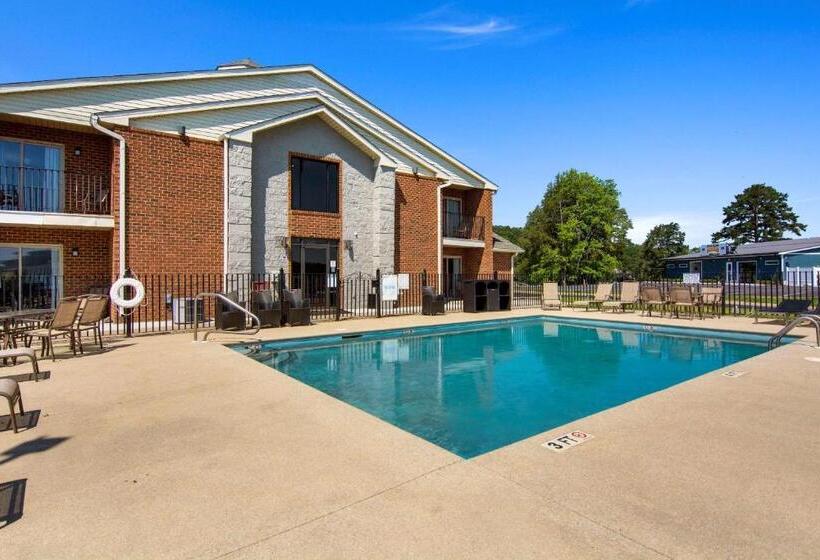 בית מלון כפרי Clarion Pointe On The Lake Clarksvillesouth Hill West