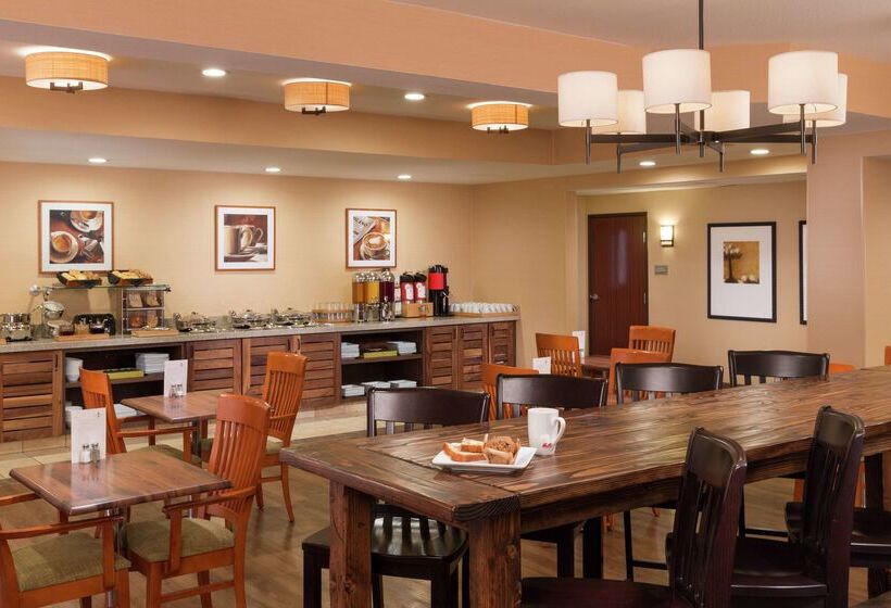 فندق Doubletree By Hilton Portland Tigard