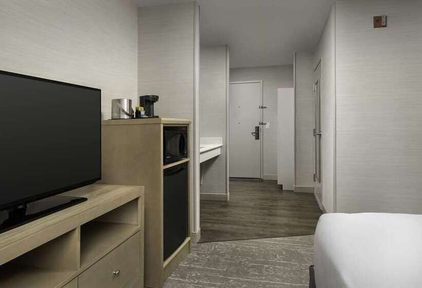 فندق Doubletree By Hilton Salem