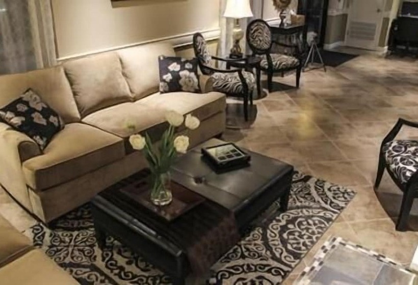 فندق Grand View Inn & Suites