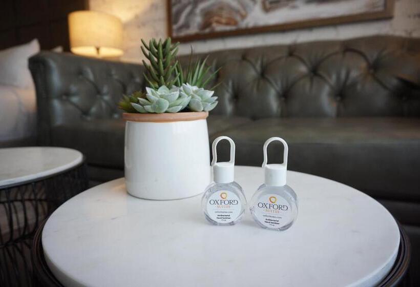 فندق Oxford Suites Chico