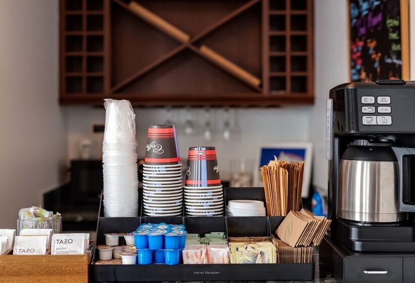 فندق Palm Beach Historic Inn