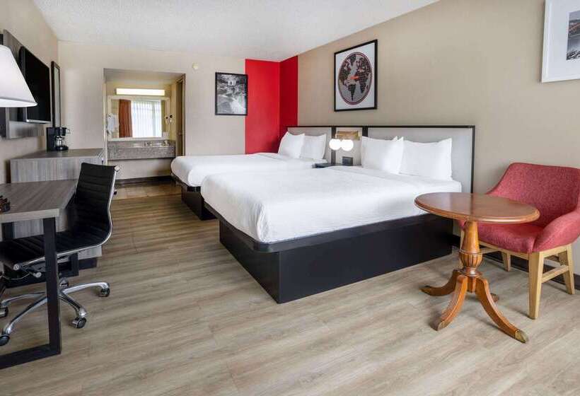 فندق Ramada By Wyndham Rome / Verona