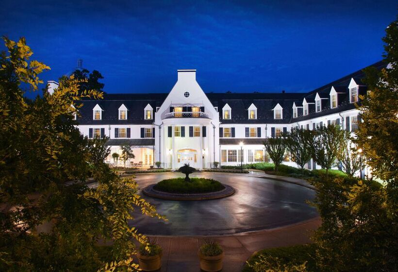 Отель Nittany Lion Inn