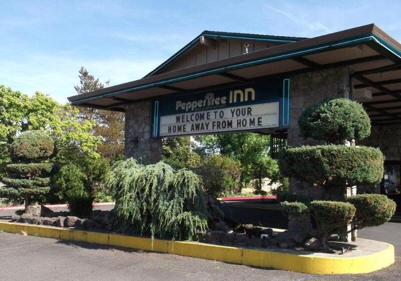 فندق على الطريق Pepper Tree Inn
